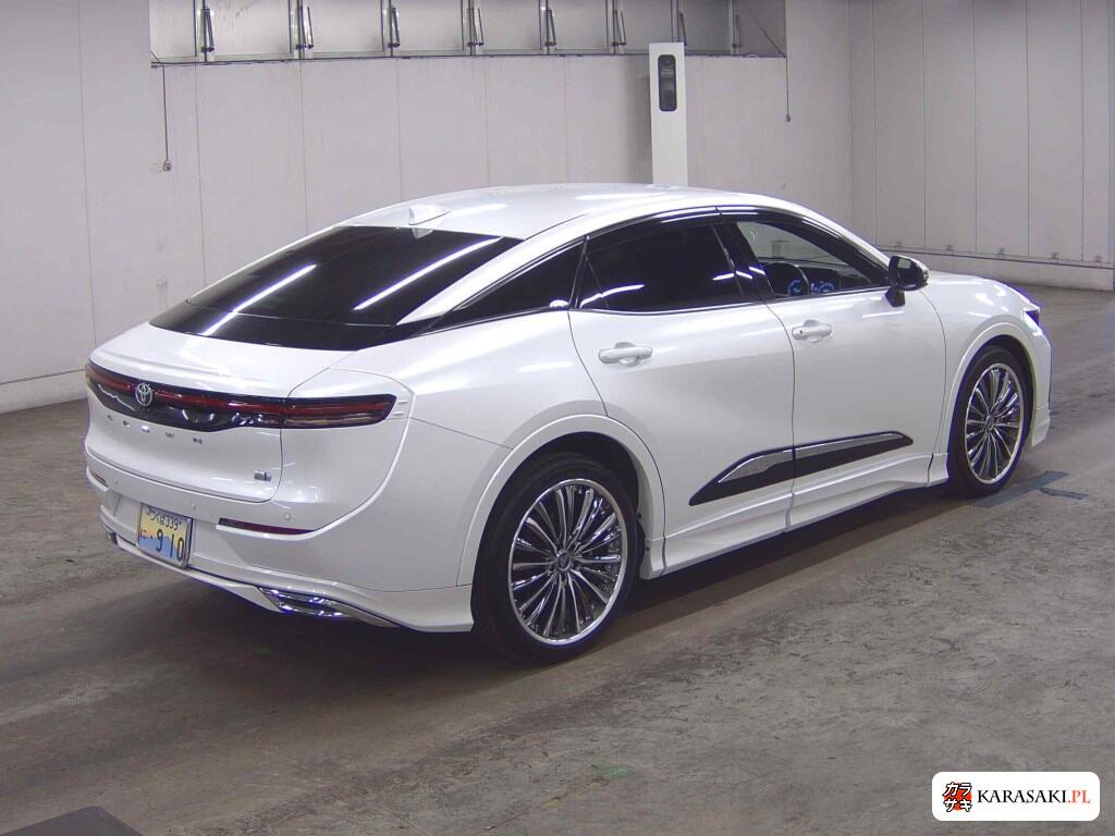 Toyota Crown Crossover 2022 z aukcji japońskiej