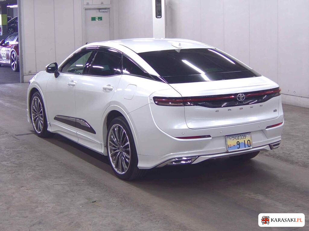 Toyota Crown Crossover 2022 z aukcji japońskiej