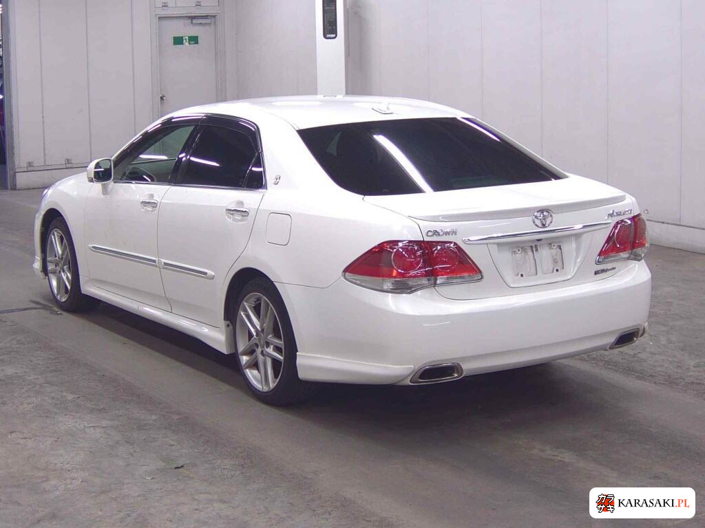 Toyota Crown 2012 z aukcji japońskiej