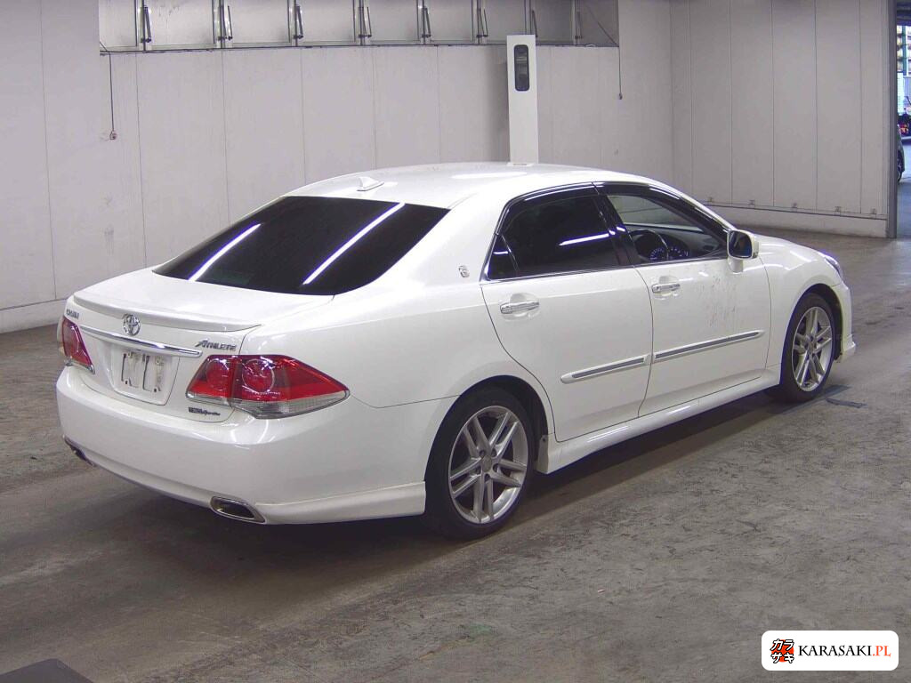 Toyota Crown 2012 z aukcji japońskiej