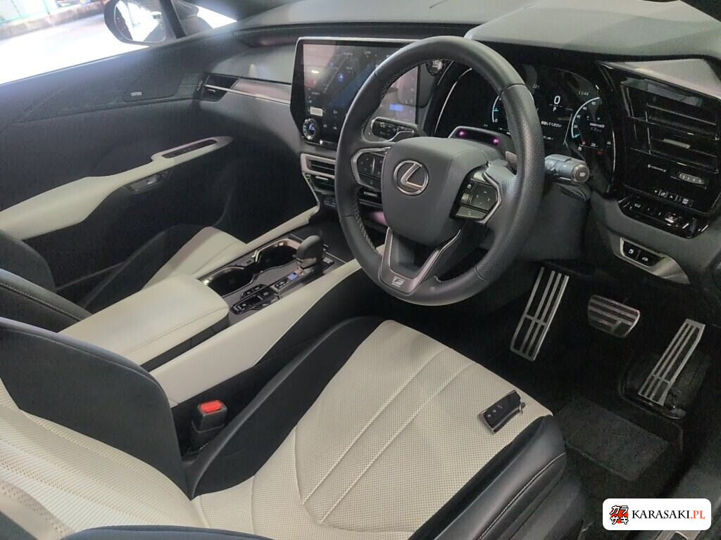Lexus RX 2025 z aukcji japońskiej
