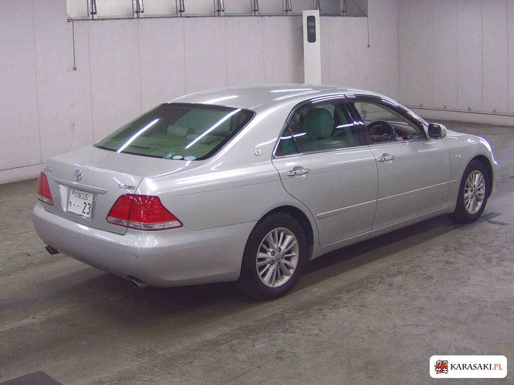 Toyota Crown 2004 z aukcji japońskiej