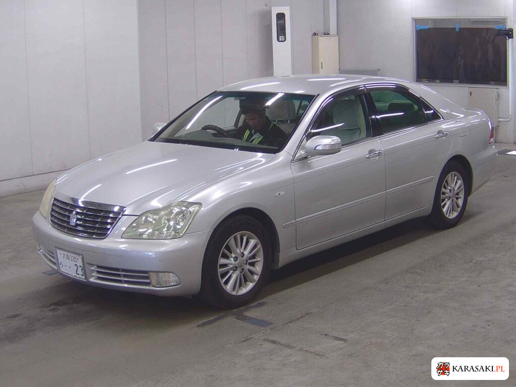 Toyota Crown 2004 z aukcji japońskiej