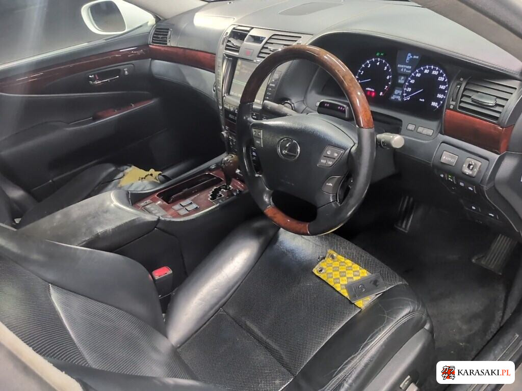 Lexus LS 2008 z aukcji japońskiej