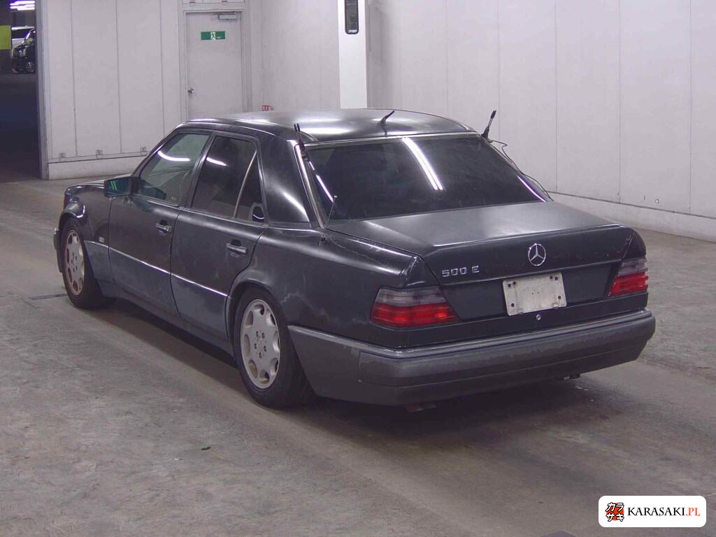 Mercedes-Benz E-Class 1992 z aukcji japońskiej
