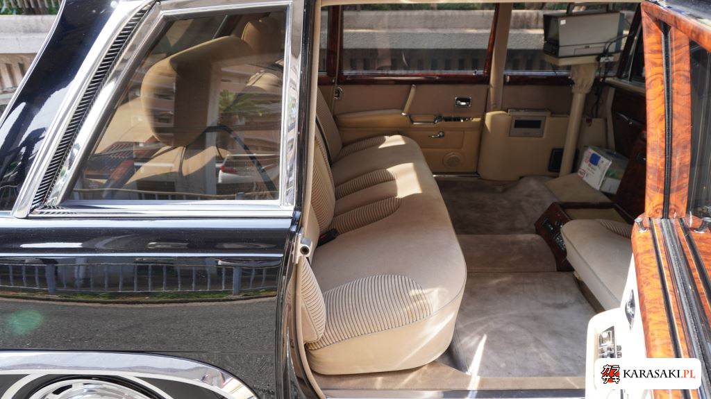 Mercedes-Benz 1981 z aukcji japońskiej