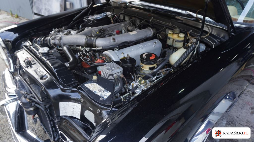 Mercedes-Benz 1981 z aukcji japońskiej