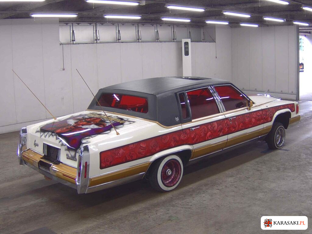 Cadillac Fleetwood 1998 z aukcji japońskiej