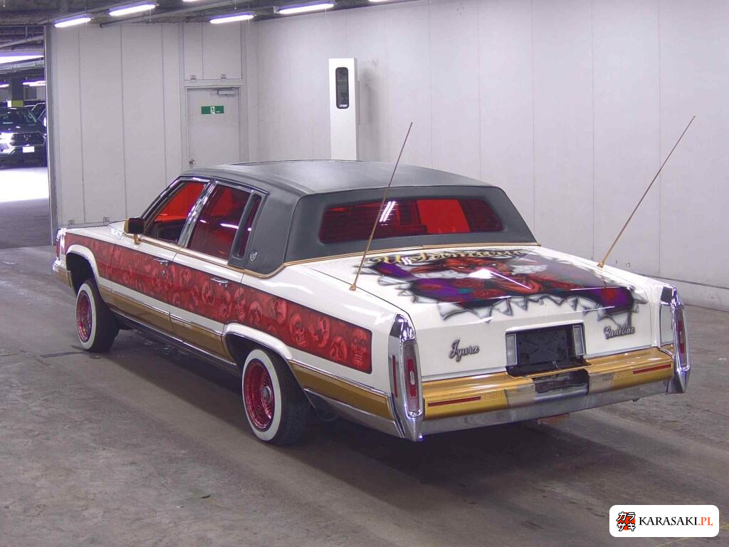 Cadillac Fleetwood 1998 z aukcji japońskiej
