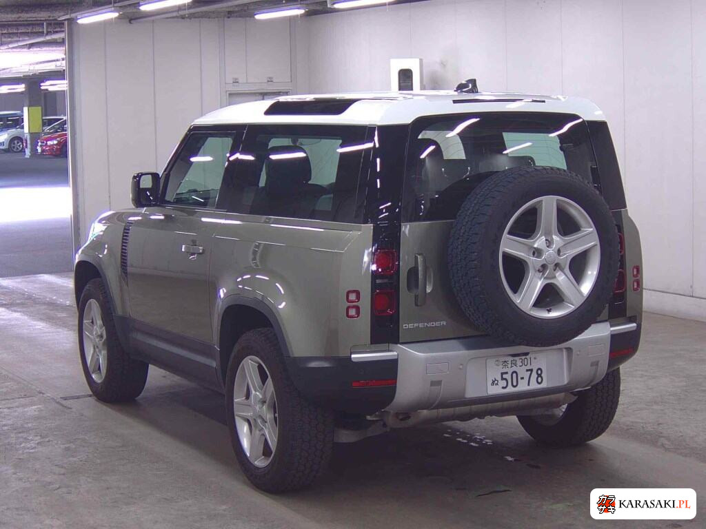 Land Rover Defender 2023 z aukcji japońskiej