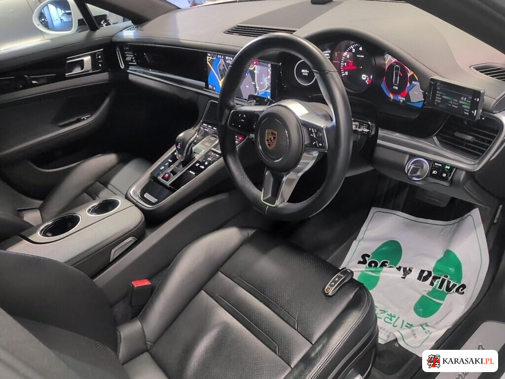 Porsche Panamera 2018 z aukcji japońskiej