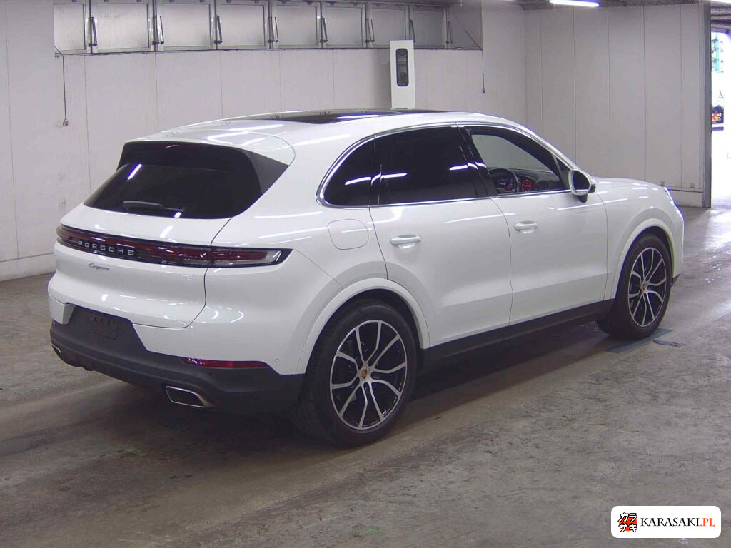 Porsche Cayenne 2023 z aukcji japońskiej