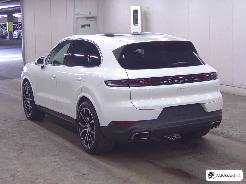Porsche Cayenne 2023 z aukcji japońskiej