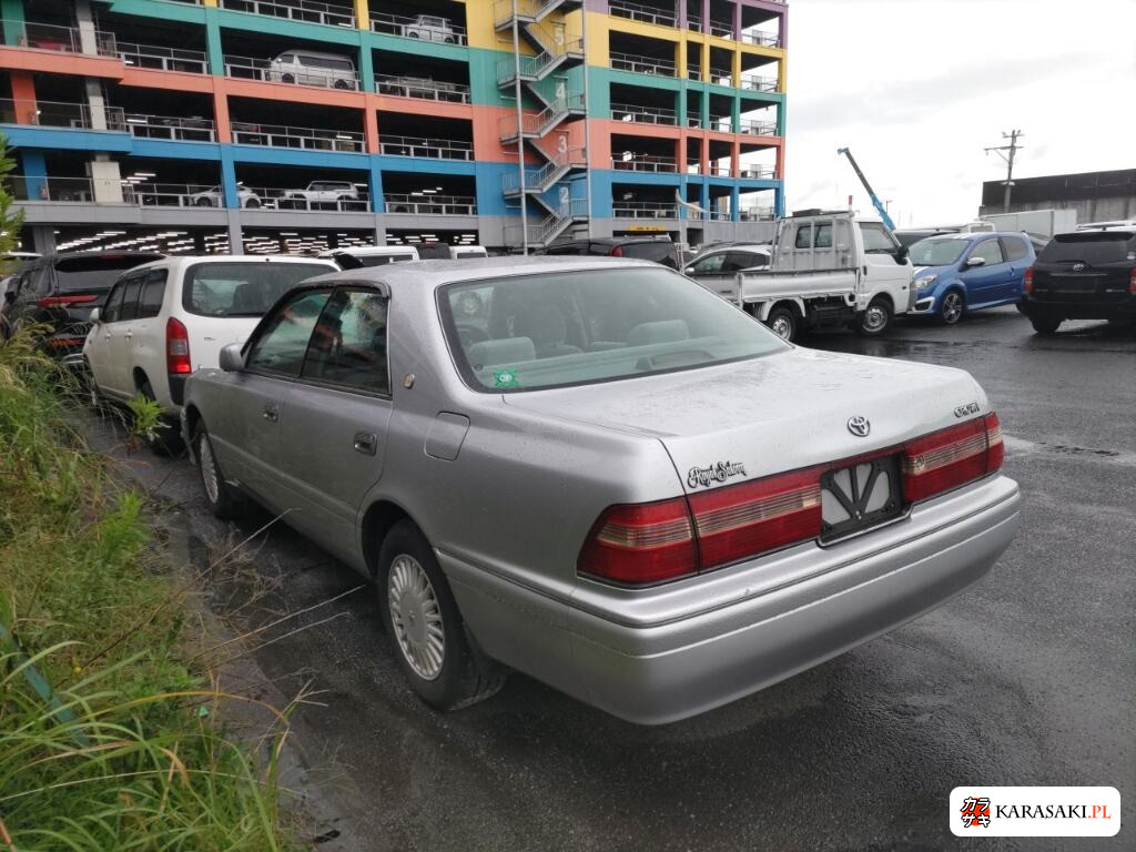 Toyota Crown 1996 z aukcji japońskiej
