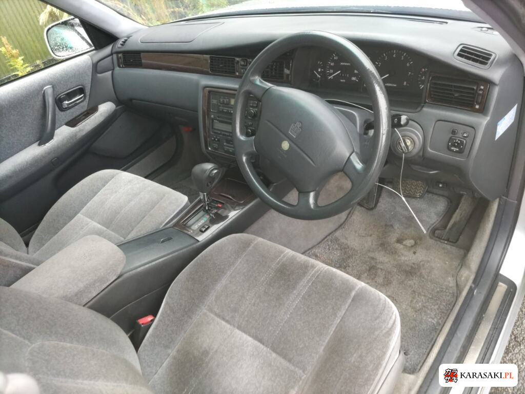 Toyota Crown 1996 z aukcji japońskiej