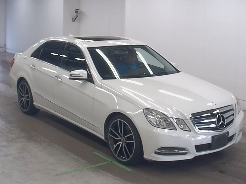 Mercedes Benz E-Class 2009 z aukcji japońskiej