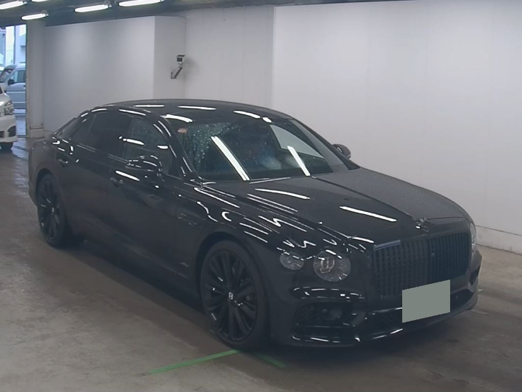 Bentley Flying Spur 2023 z aukcji japońskiej