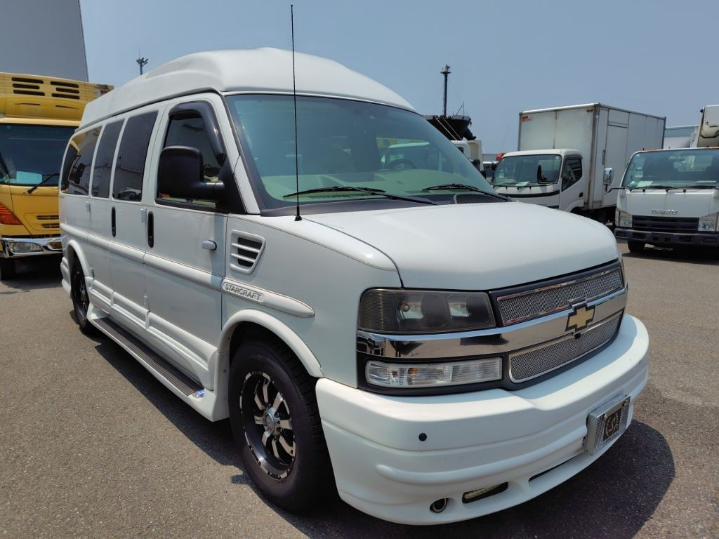 Chevrolet Express 2011 z aukcji japońskiej