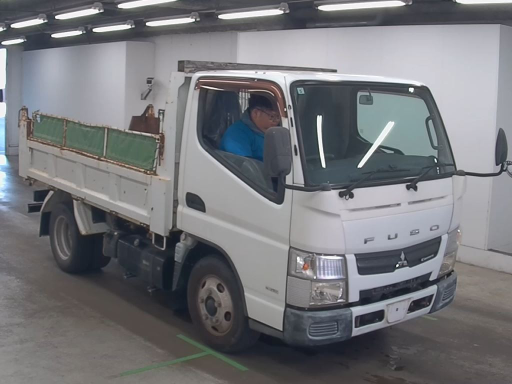 Mitsubishi FBA60 2013 z aukcji japońskiej
