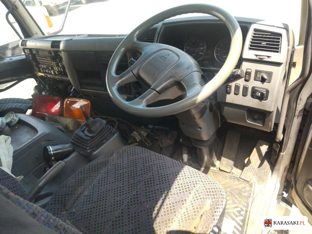2006 Mitsubishi FK61F 5