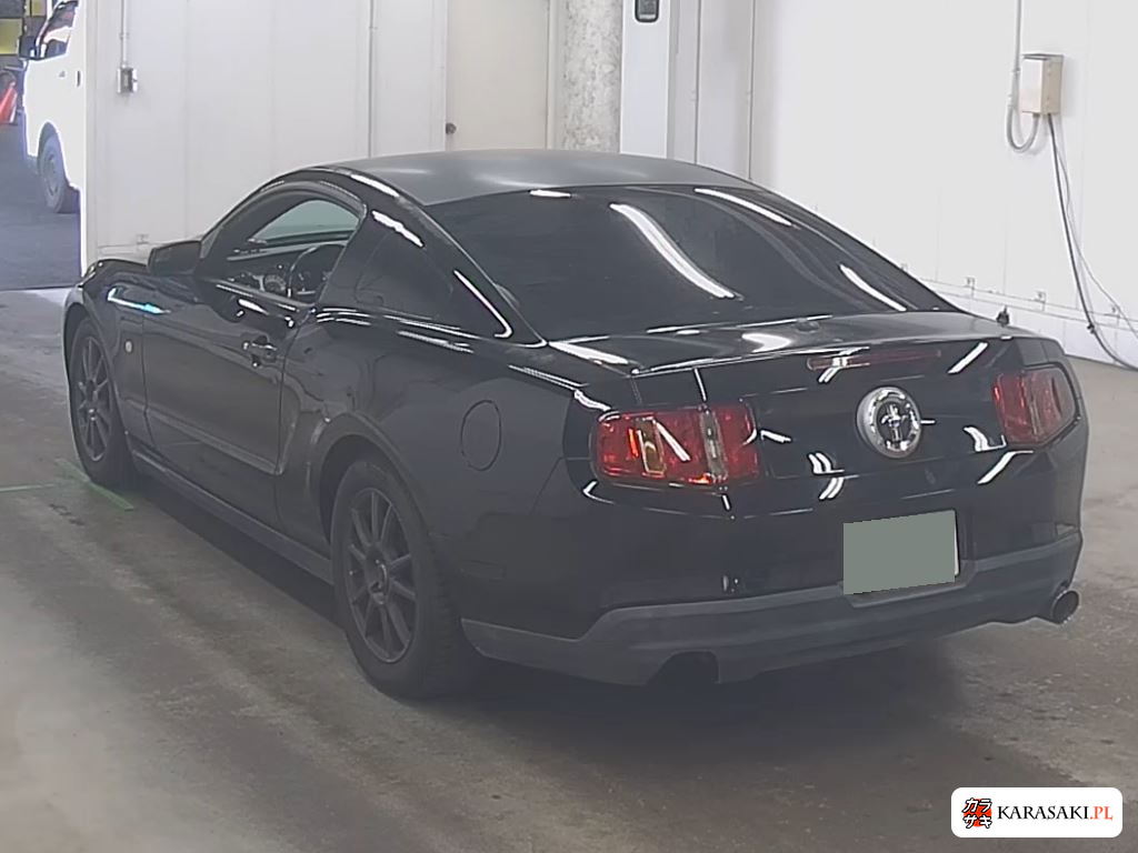 2010 Ford Mustang CP V6 Premium 2