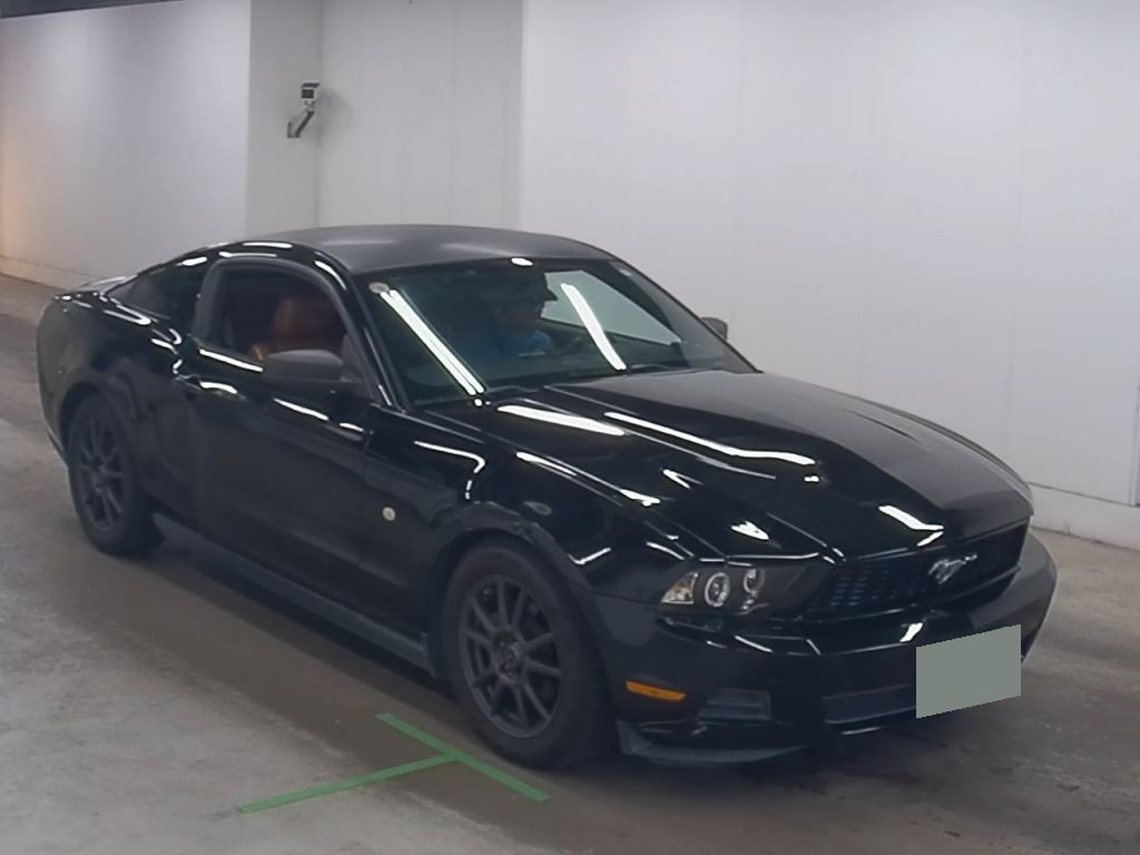 Ford Mustang 2010 z aukcji japońskiej