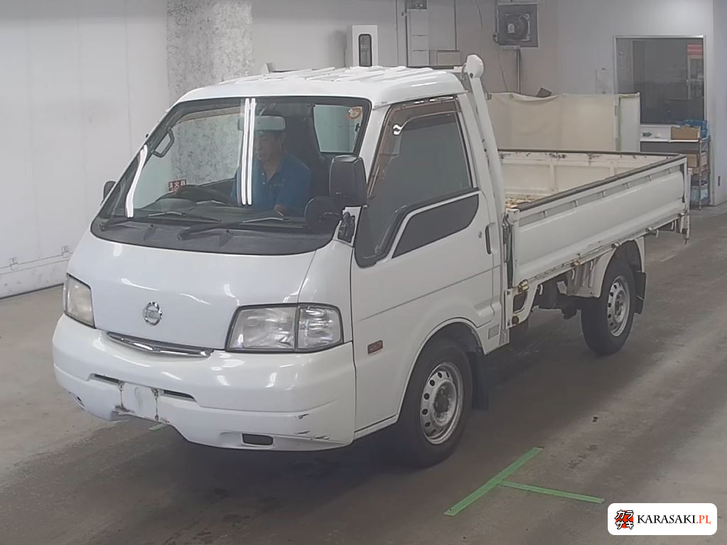2011 Nissan SKP2TN 3