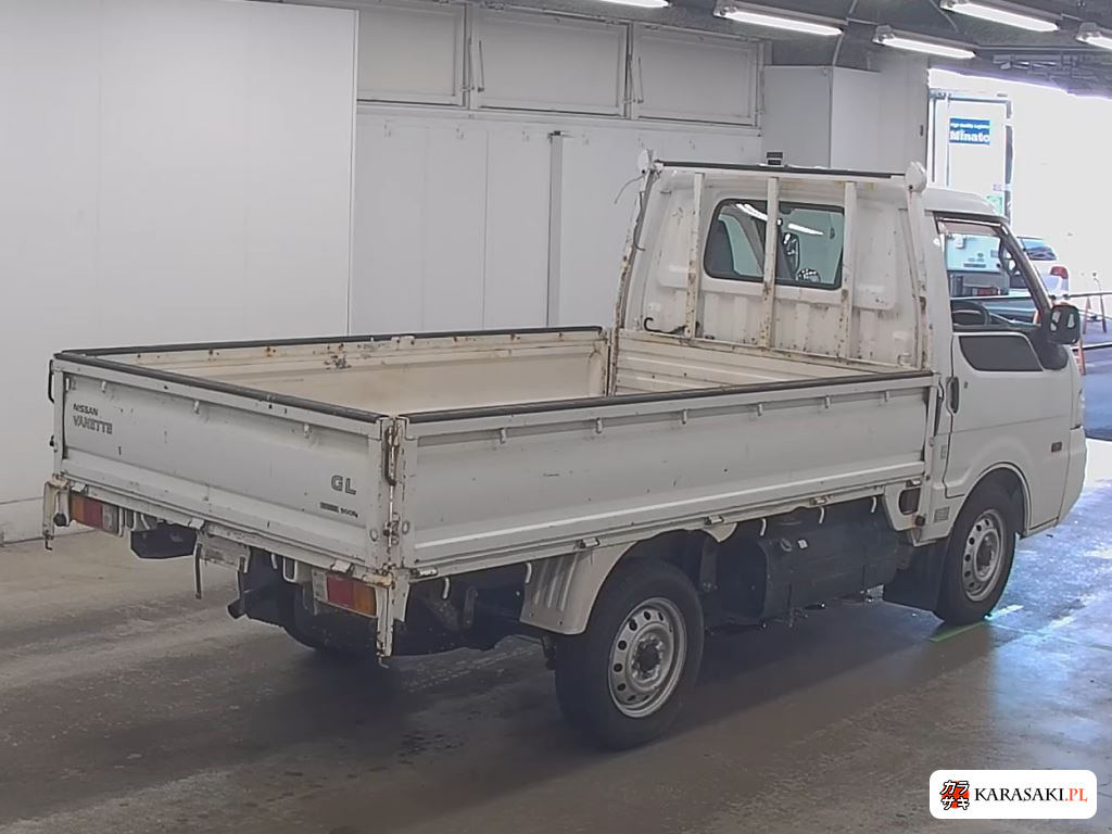 2011 Nissan SKP2TN 4