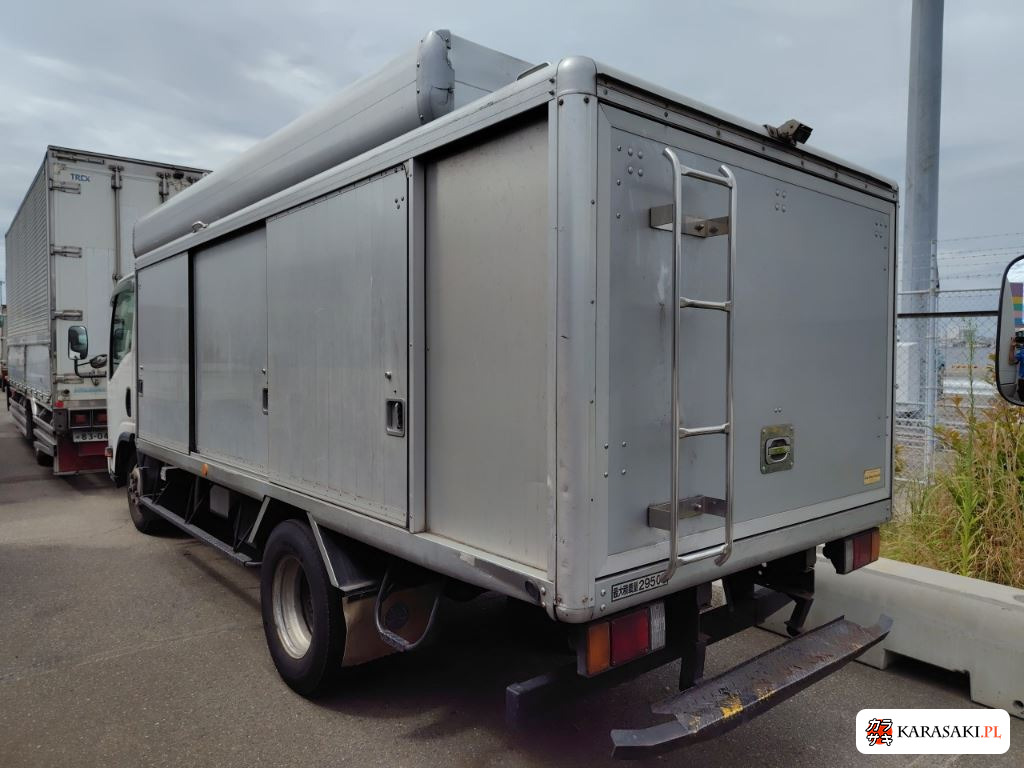 2007 Nissan AMR85AN 2