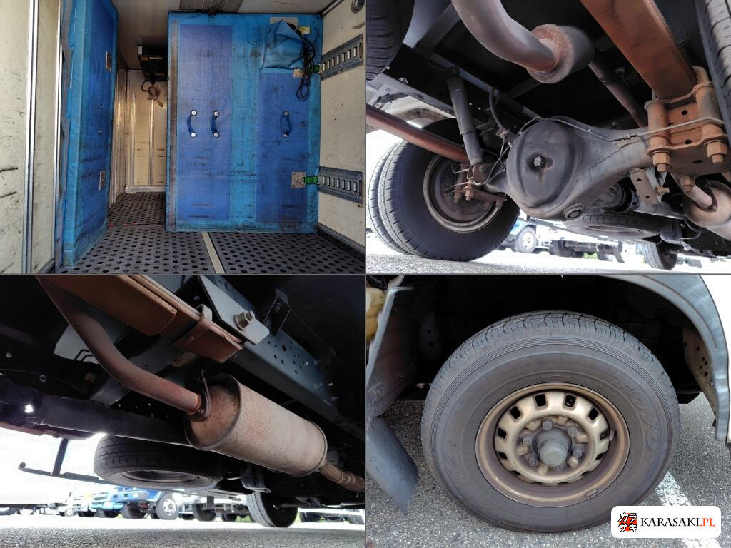 2004 Nissan AHR69N 6