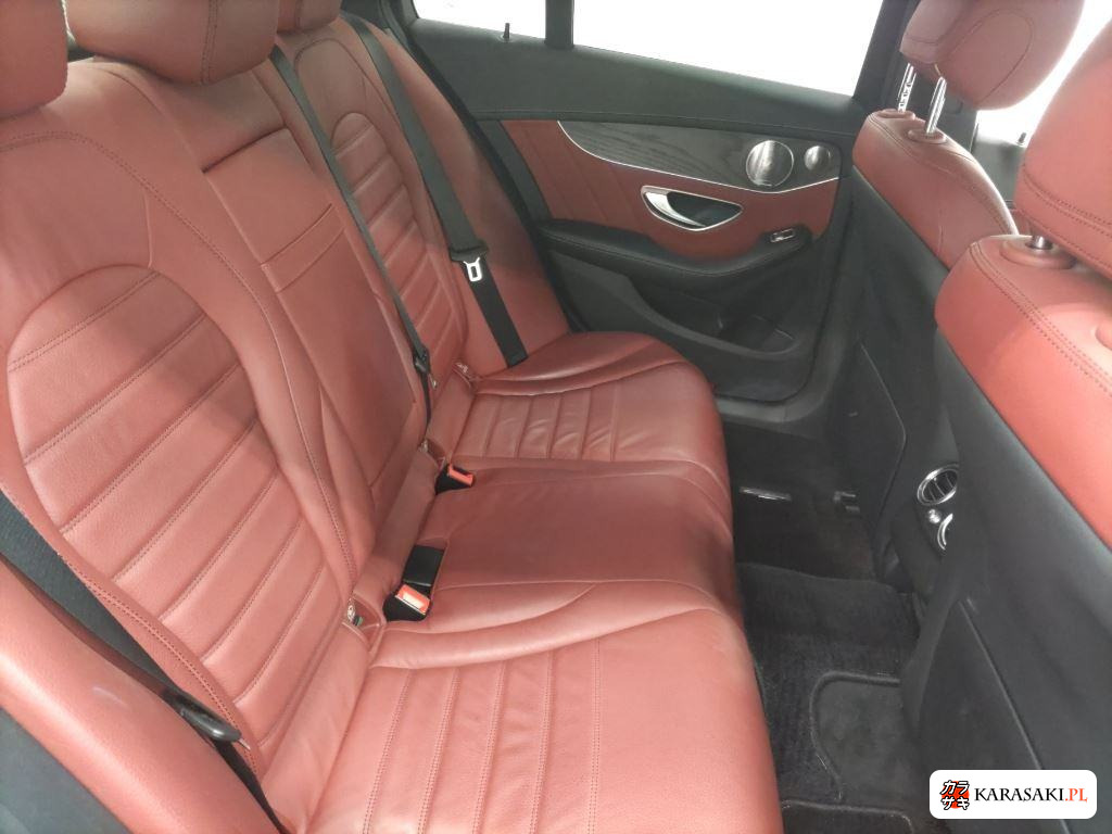 Mercedes-AMG C-Class 2016 z aukcji japońskiej