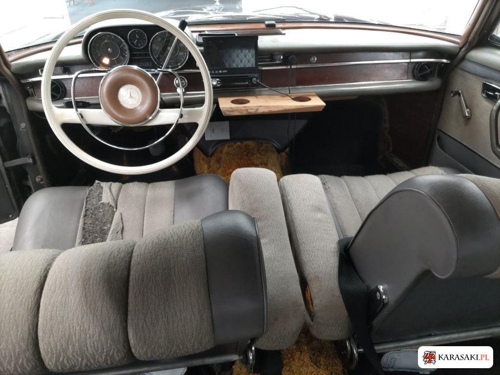 1967 Mercedes-Benz 250S 5
