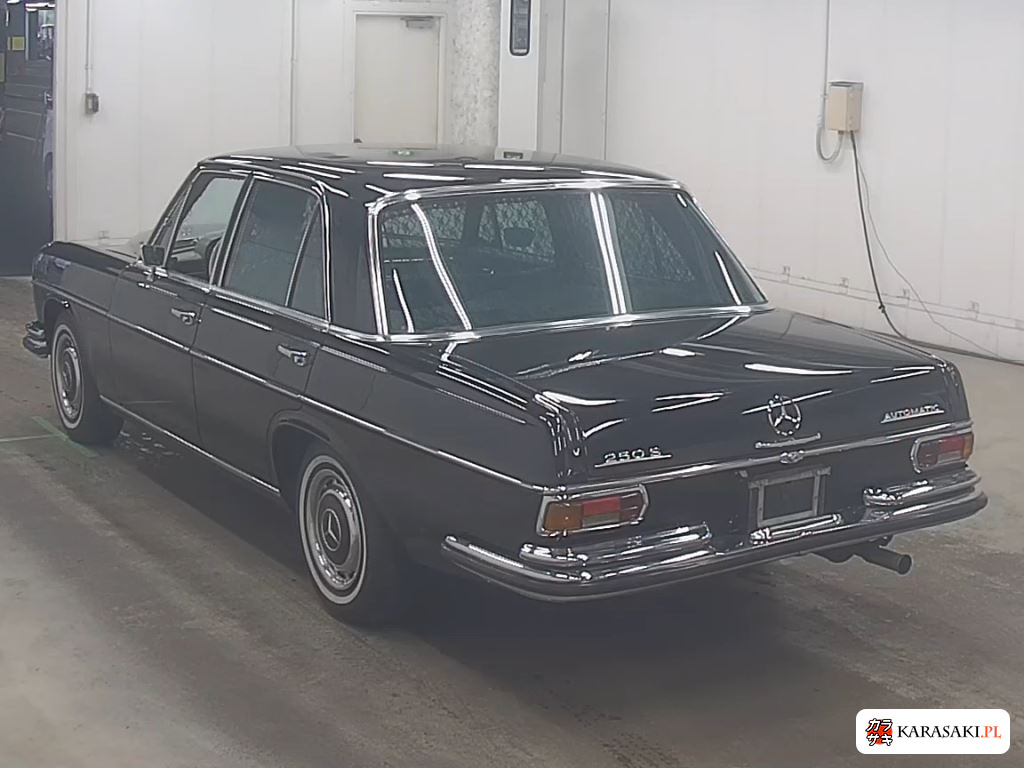 1967 Mercedes-Benz 250S 2