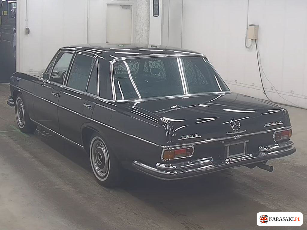 1967 Mercedes-Benz 250S 2