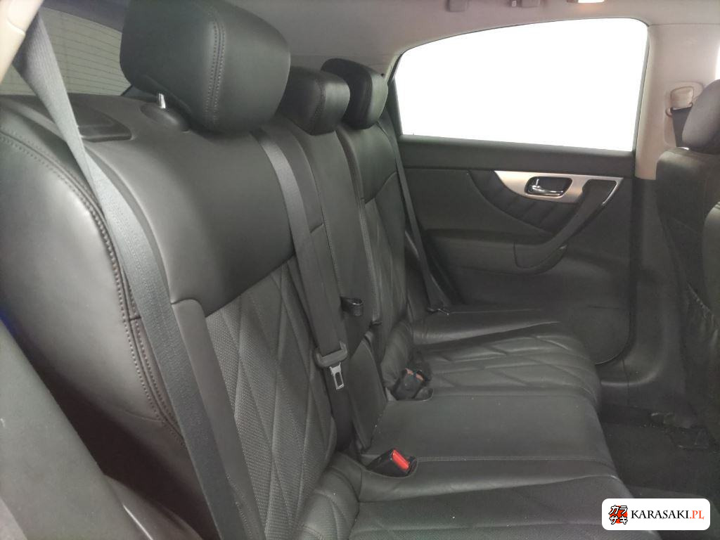 2012 Infiniti 6