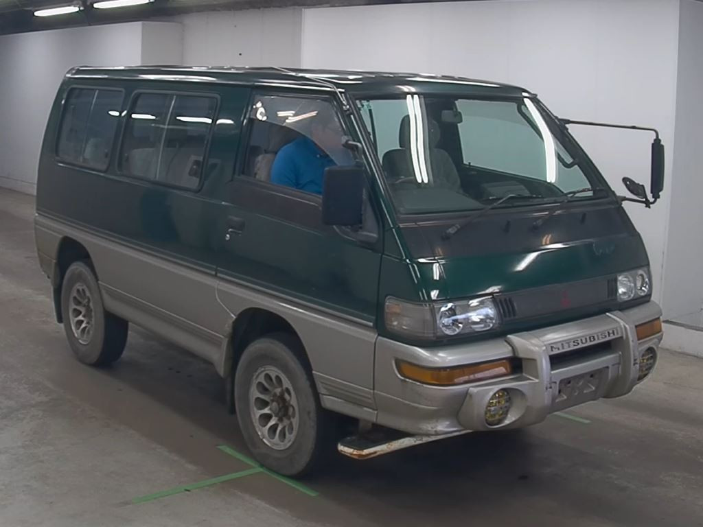 Mitsubishi P25W 1999 z aukcji japońskiej