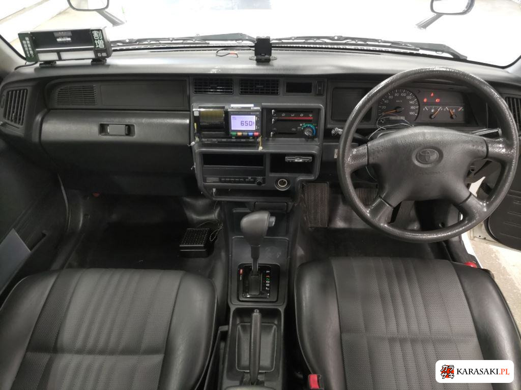 2008 Toyota Crown Comfort 5