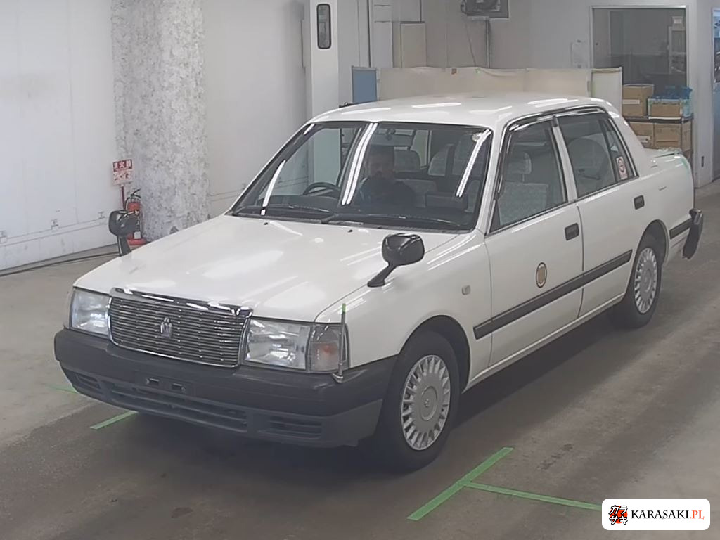 2008 Toyota Crown Comfort 3