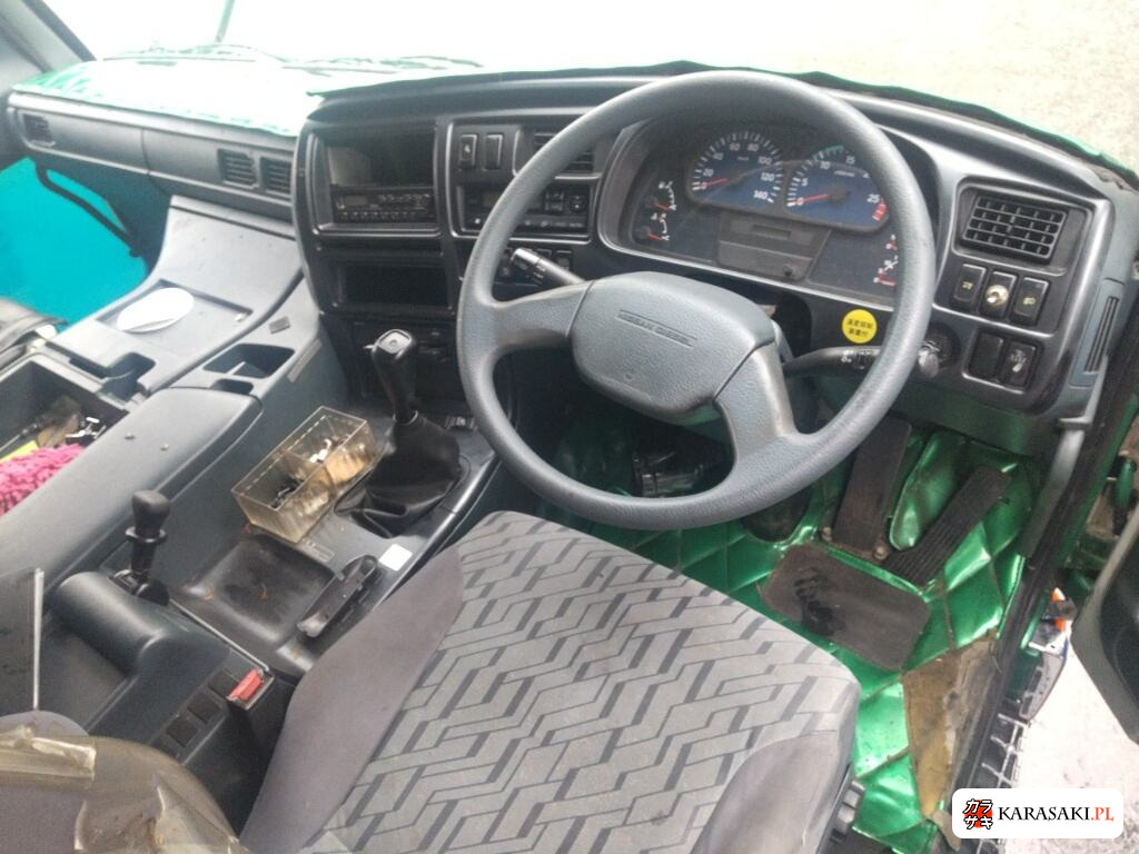 2005 Nissan CD48J 5