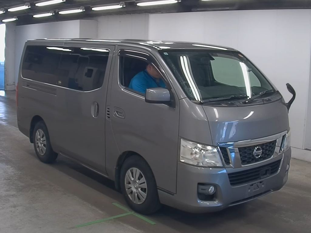 Nissan VW2E26 2016 z aukcji japońskiej
