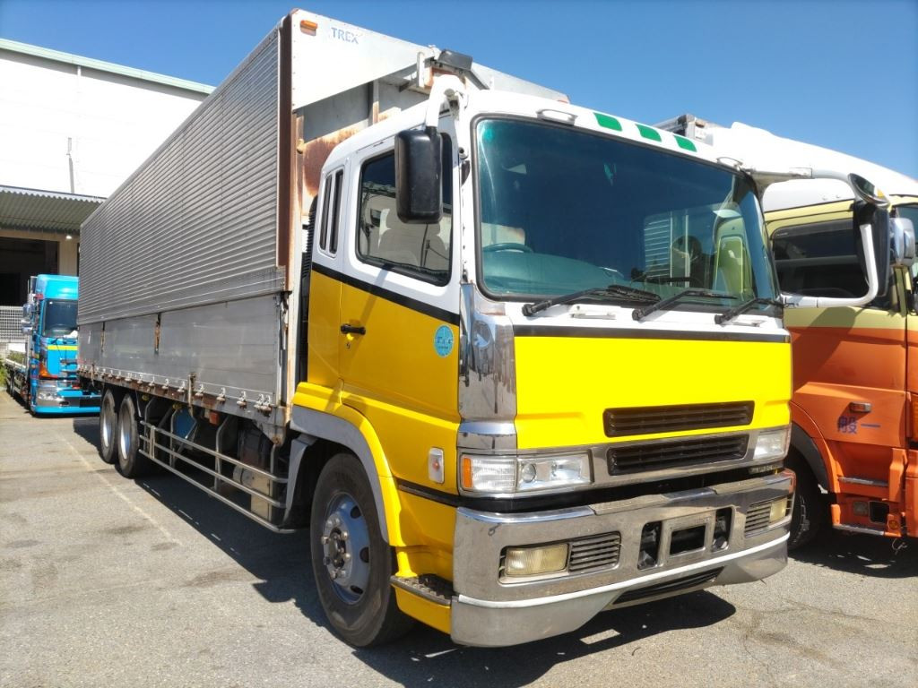 Mitsubishi FU55JUZ 2000 z aukcji japońskiej