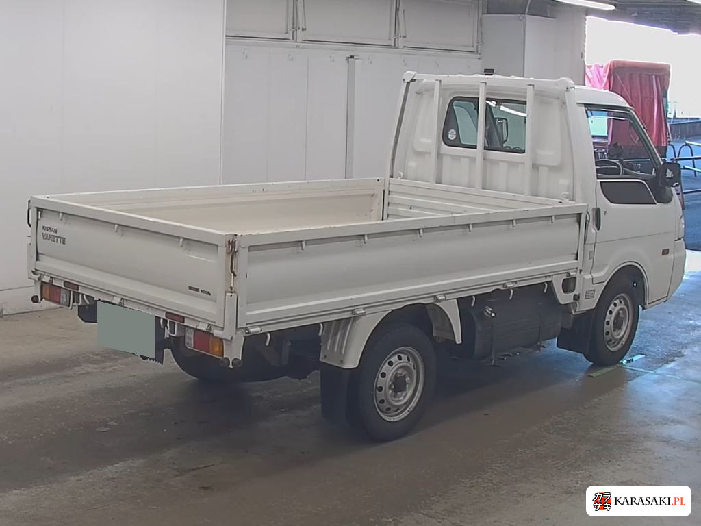 2015 Nissan SKP2TN 4