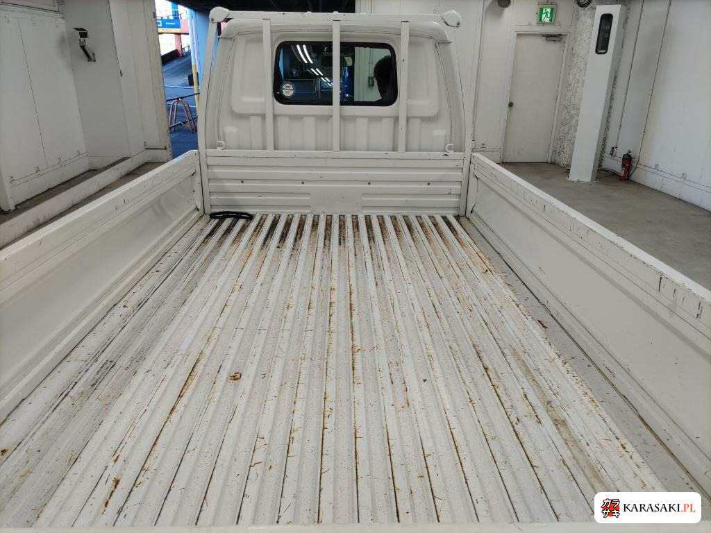 2015 Nissan SKP2TN 6