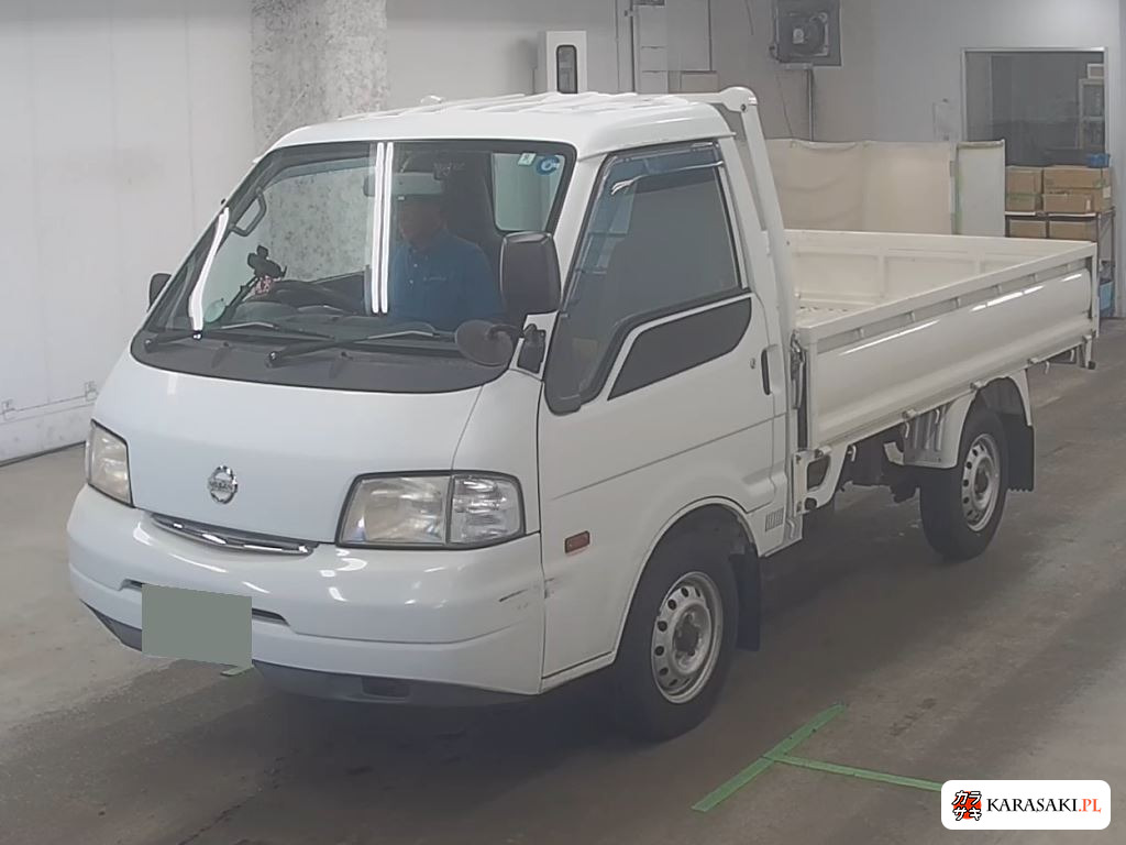 2015 Nissan SKP2TN 3