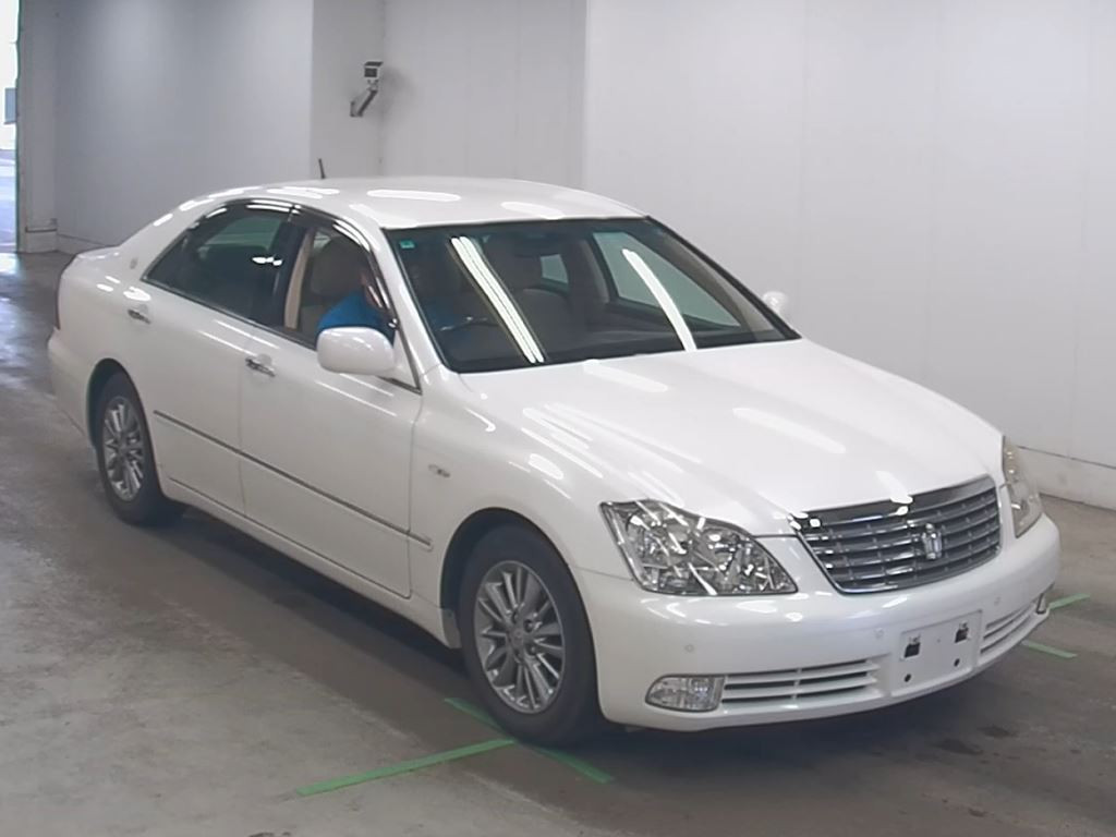 Toyota Crown 2008 from a Japanese auction