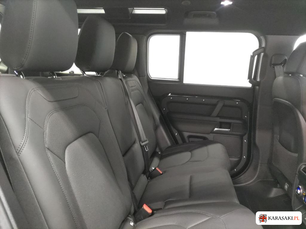 2026 Land Rover Defender 5D 4WD 6