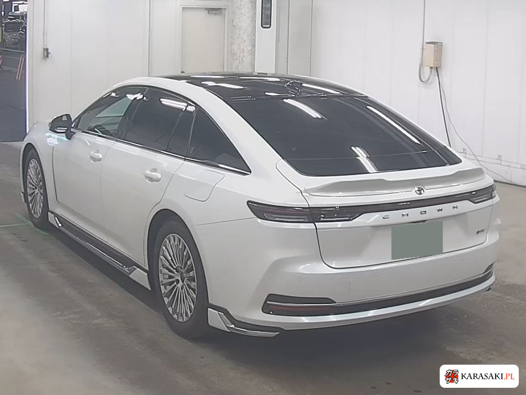 2024 Toyota Crown 4D Z(hev) 2