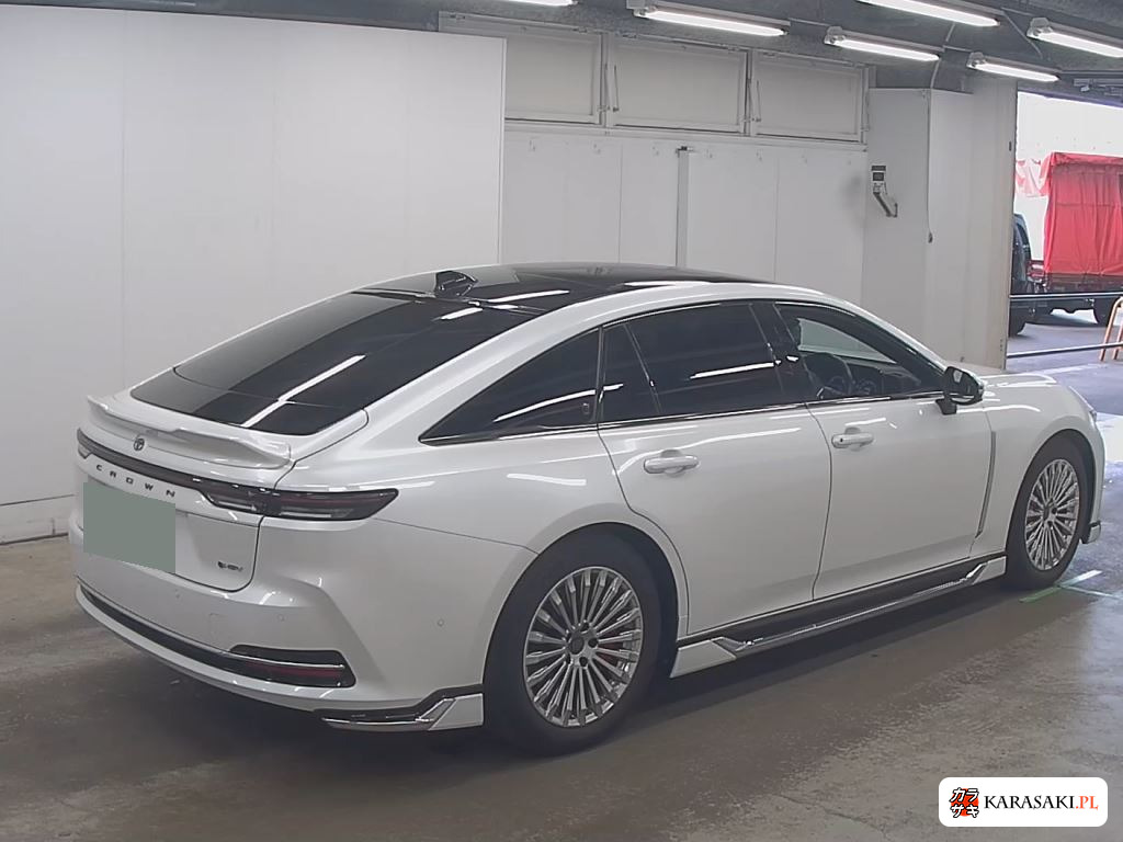 2024 Toyota Crown 4D Z(hev) 4