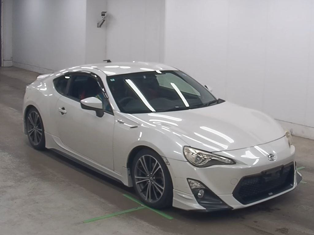 Toyota 86 2013 z aukcji japońskiej