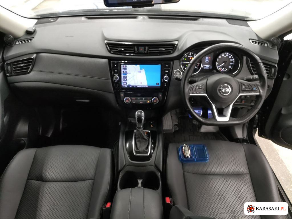 2022 Nissan NT32 5